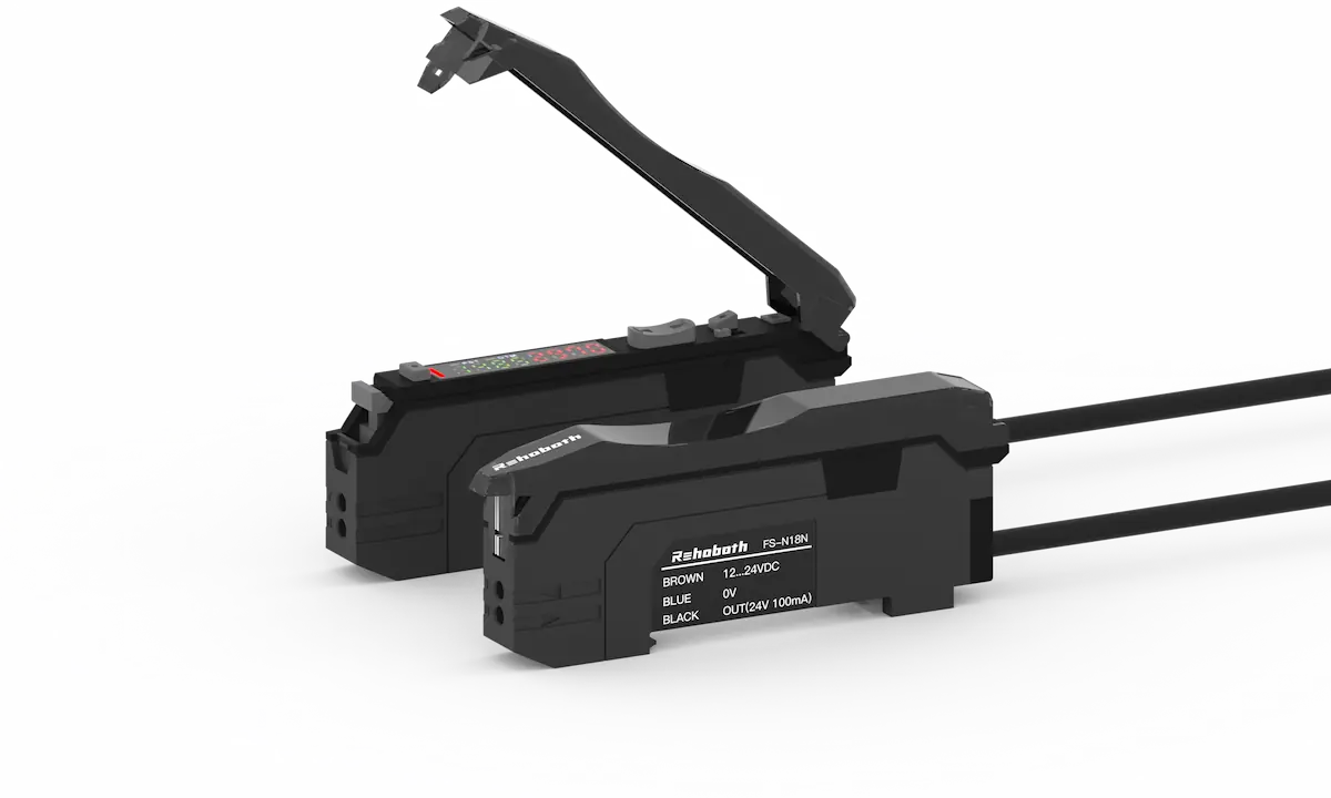 Rehoboth FS-N18N products with an open and closed cover